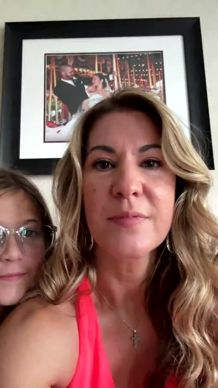 Video review by Rachel and the girls